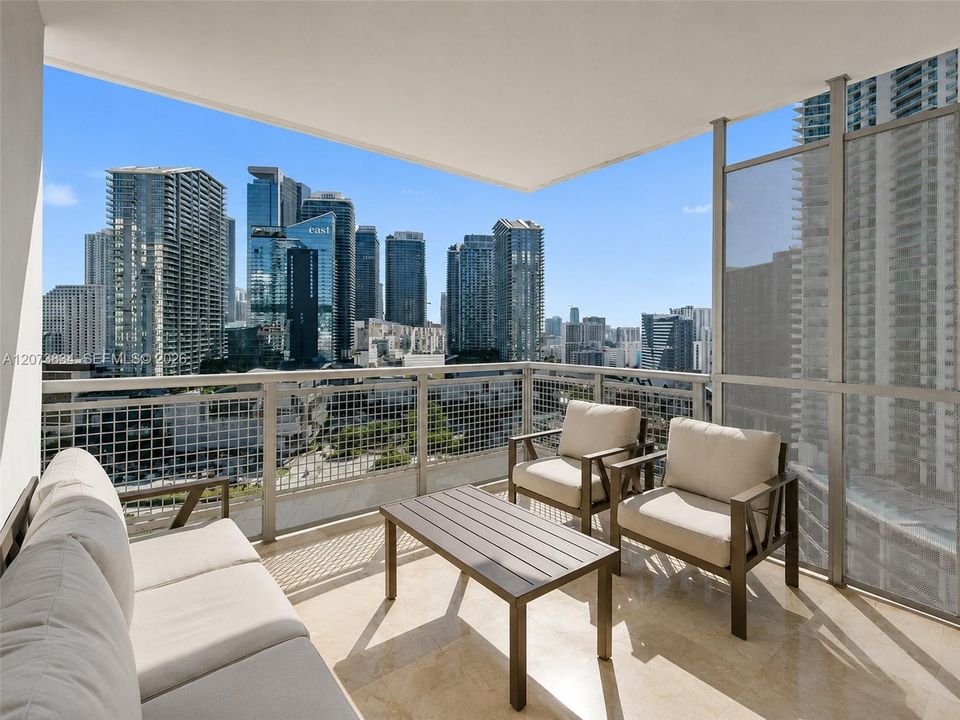 For Sale: $630,000 (2 beds, 2 baths, 1075 Square Feet)