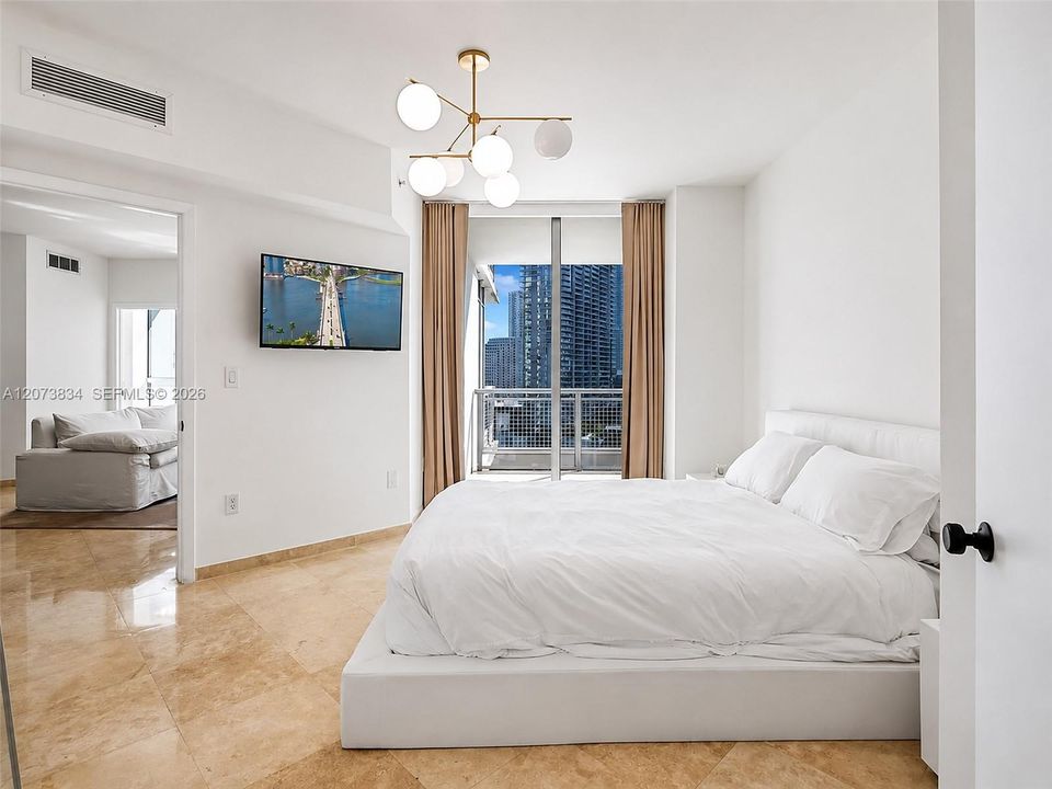 For Sale: $630,000 (2 beds, 2 baths, 1075 Square Feet)