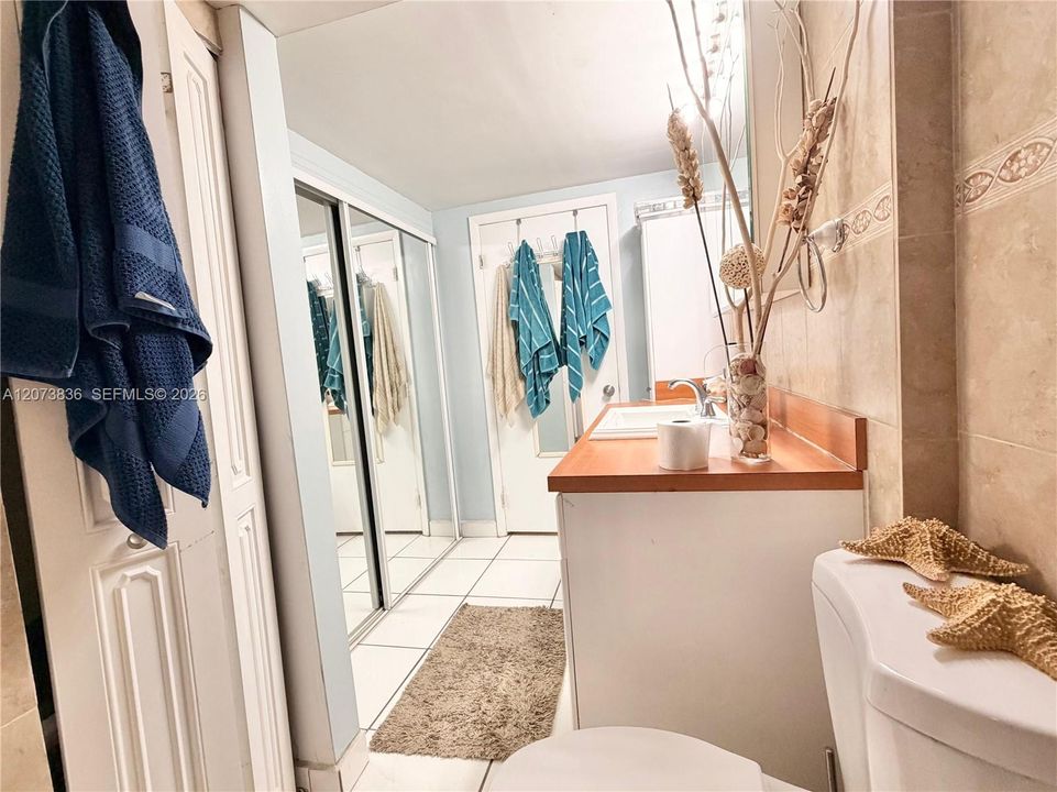 For Sale: $125,000 (1 beds, 1 baths, 800 Square Feet)