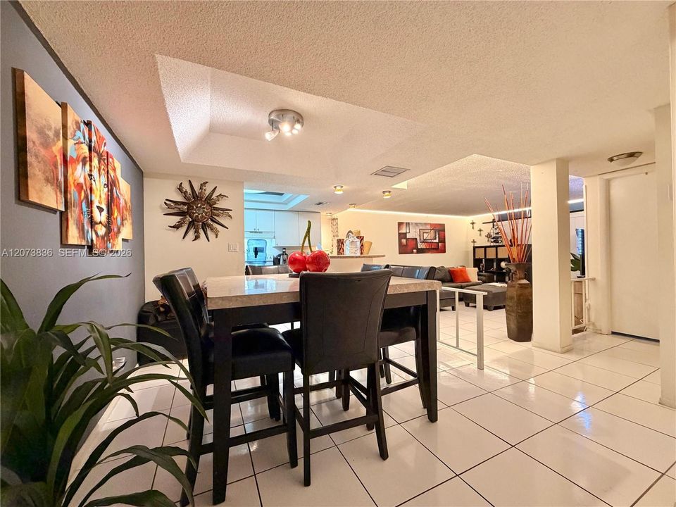 For Sale: $125,000 (1 beds, 1 baths, 800 Square Feet)