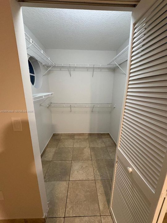 For Rent: $3,500 (4 beds, 2 baths, 1333 Square Feet)