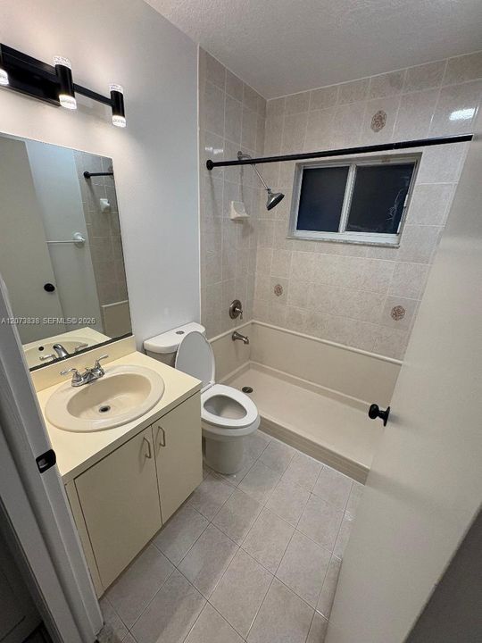 For Rent: $3,500 (4 beds, 2 baths, 1333 Square Feet)