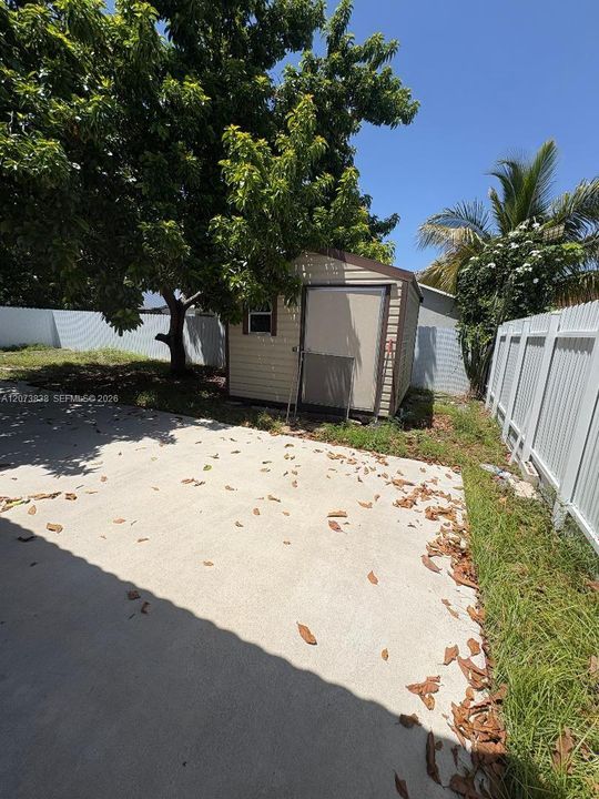 For Rent: $3,500 (4 beds, 2 baths, 1333 Square Feet)