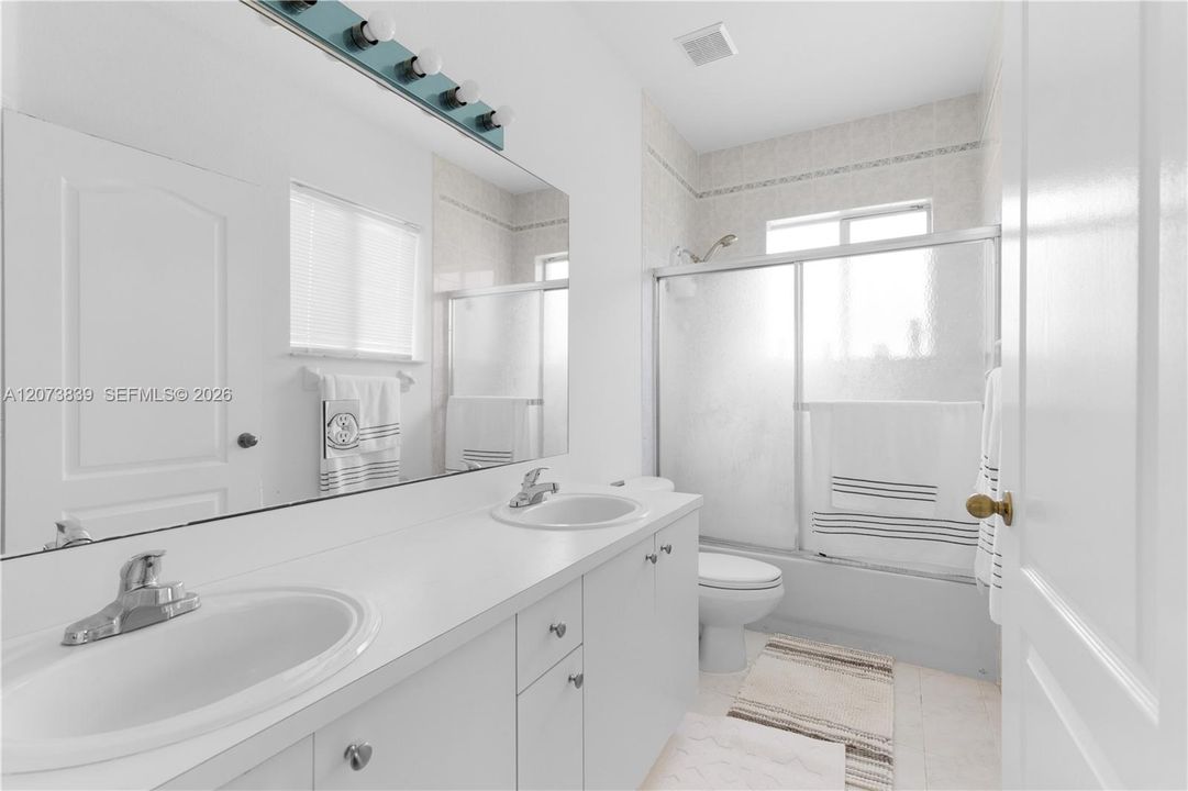 For Sale: $415,000 (3 beds, 2 baths, 1504 Square Feet)