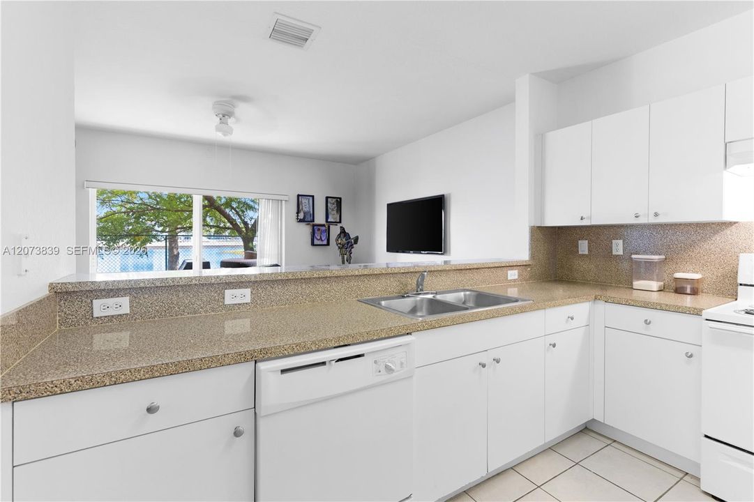 For Sale: $415,000 (3 beds, 2 baths, 1504 Square Feet)