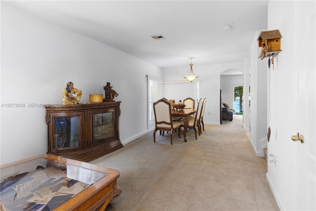 For Sale: $415,000 (3 beds, 2 baths, 1504 Square Feet)