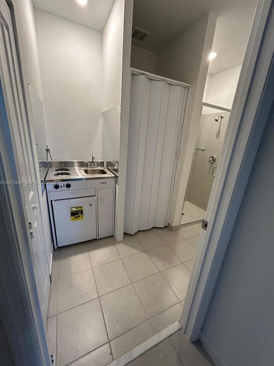 En Renta: $1,050 (1 camas, 1 baños, 2418 Pies cuadrados)