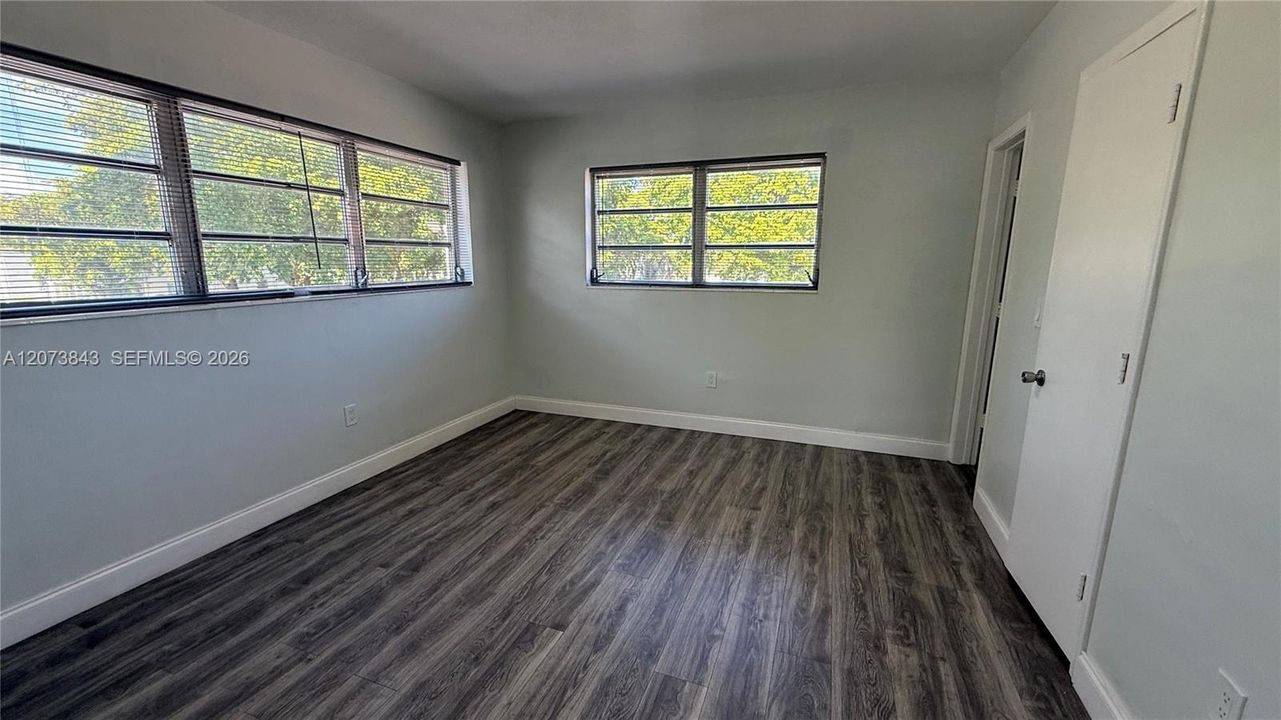 For Rent: $2,200 (2 beds, 2 baths, 990 Square Feet)