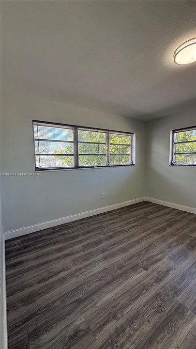 For Rent: $2,200 (2 beds, 2 baths, 990 Square Feet)