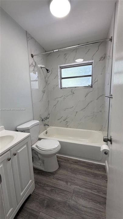 For Rent: $2,200 (2 beds, 2 baths, 990 Square Feet)