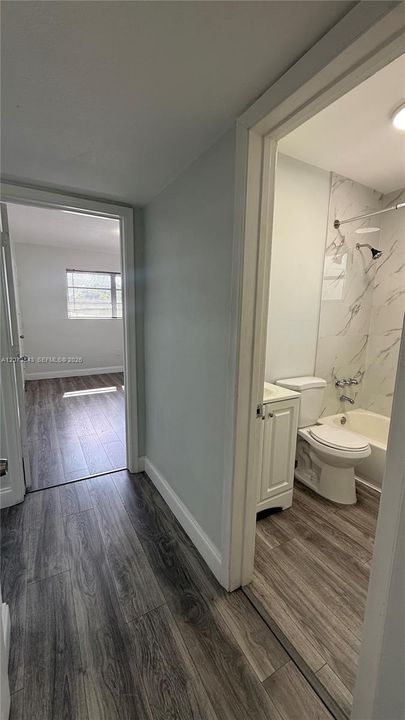 For Rent: $2,200 (2 beds, 2 baths, 990 Square Feet)