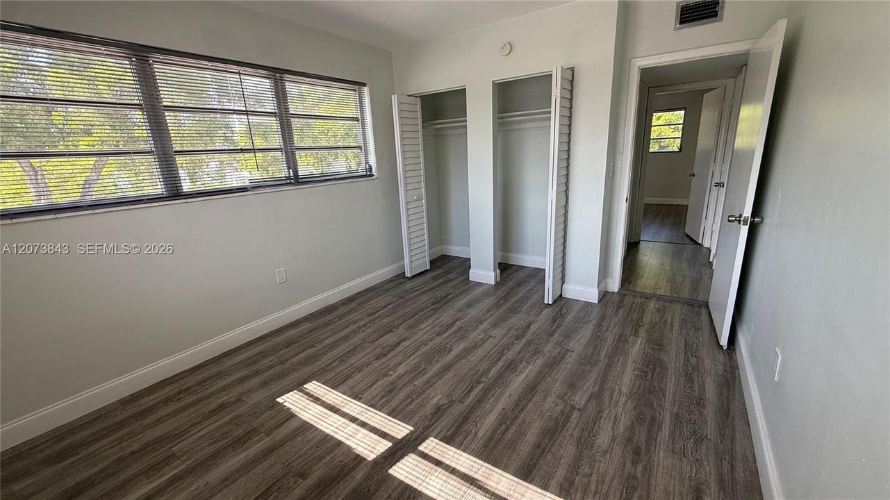 For Rent: $2,200 (2 beds, 2 baths, 990 Square Feet)