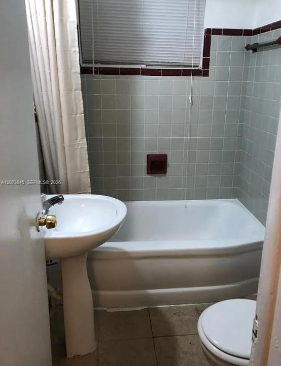 For Rent: $1,650 (2 beds, 2 baths, 1012 Square Feet)