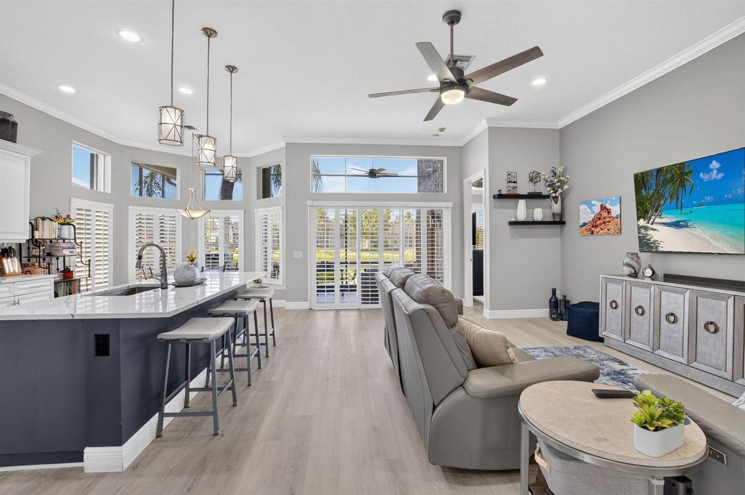 KITCHEN/FAMILY ROOM