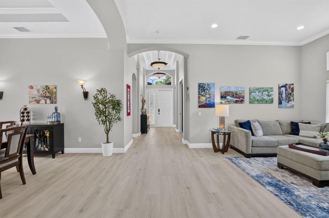 ENTRYWAY/LIVING ROOM/DINING ROOM