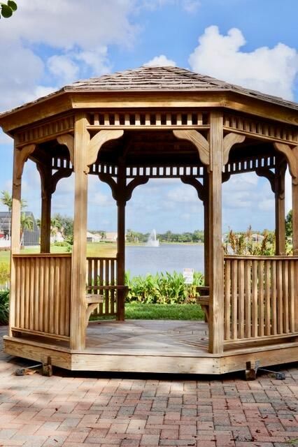 GAZEBO ON WALKING TRAIL