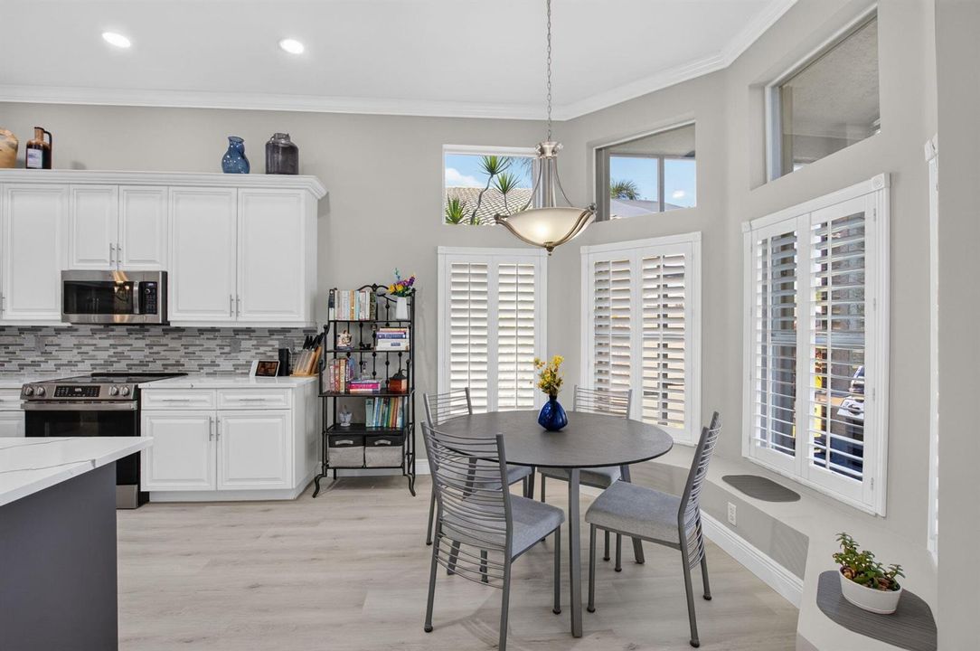 BREAKFAST NOOK