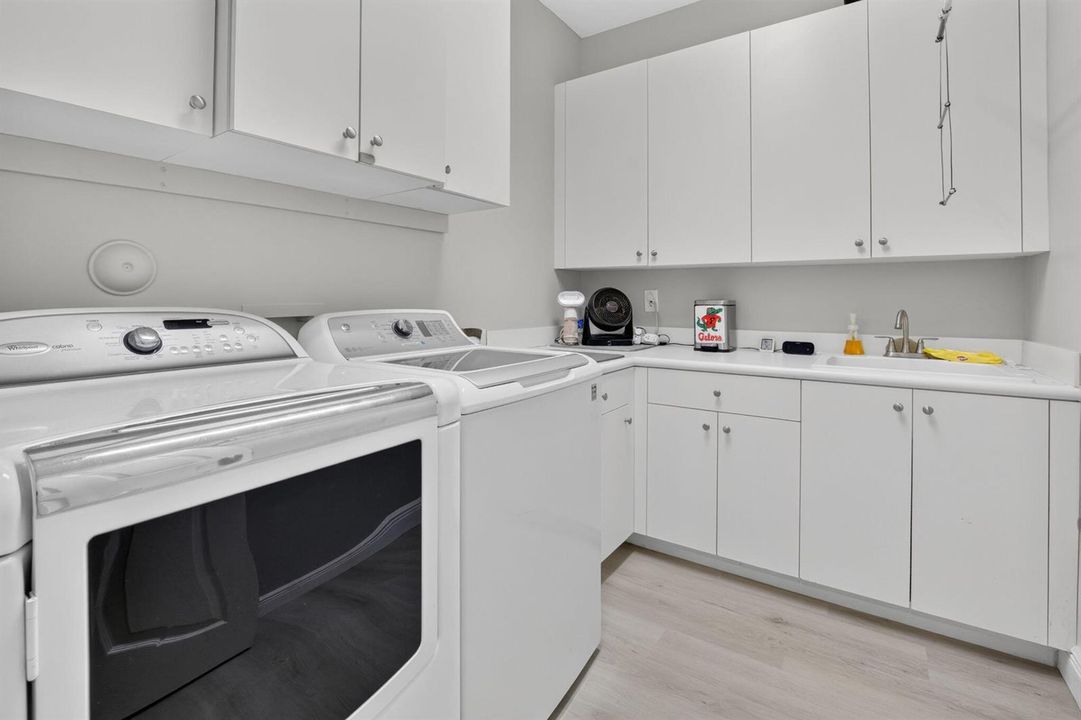LAUNDRY/UTILITY ROOM