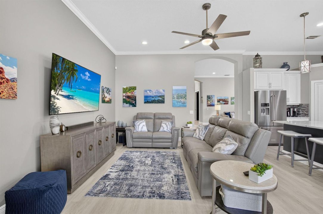 FAMILY ROOM