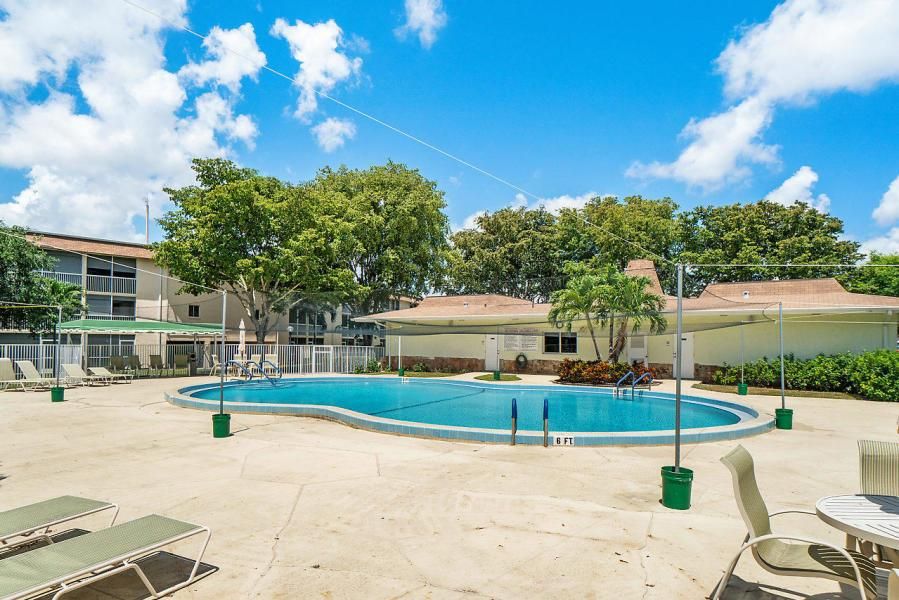 20 Pool