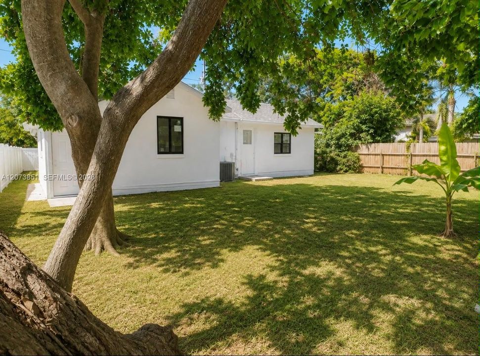 For Sale: $519,000 (3 beds, 2 baths, 1153 Square Feet)