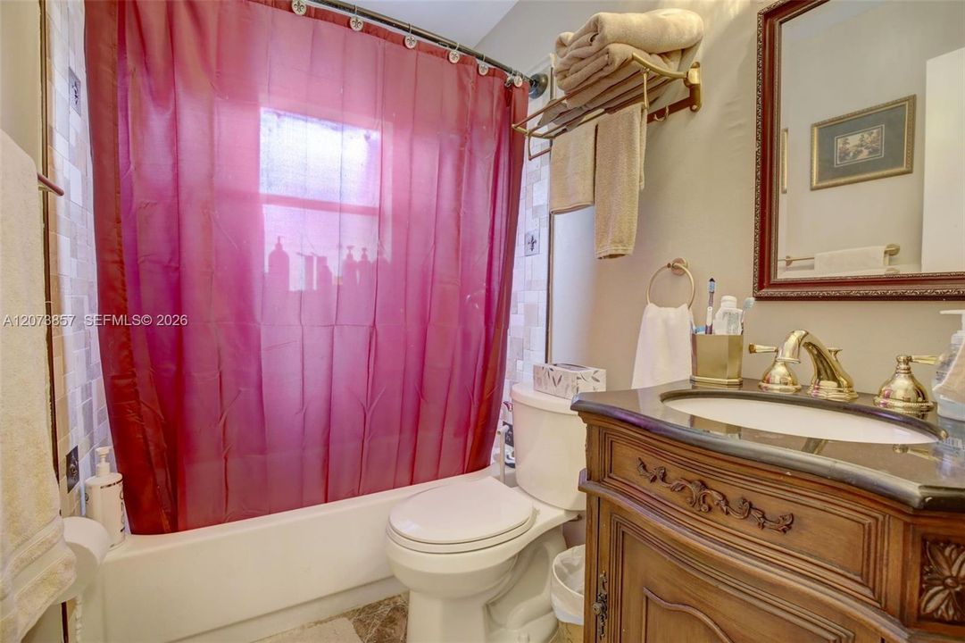 For Rent: $2,199 (3 beds, 2 baths, 1003 Square Feet)