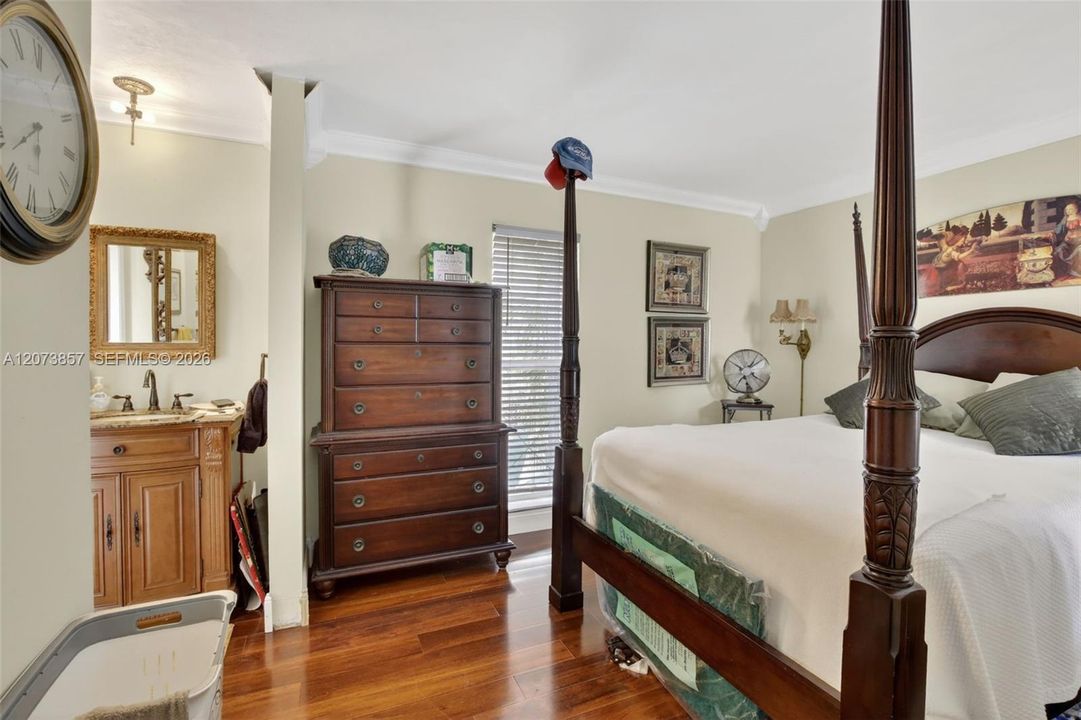 For Rent: $2,199 (3 beds, 2 baths, 1003 Square Feet)