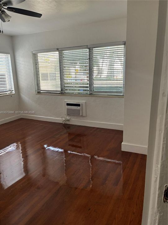 For Rent: $1,495 (0 beds, 1 baths, 3920 Square Feet)