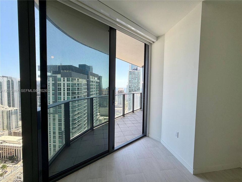 For Sale: $1,650,000 (2 beds, 2 baths, 1286 Square Feet)