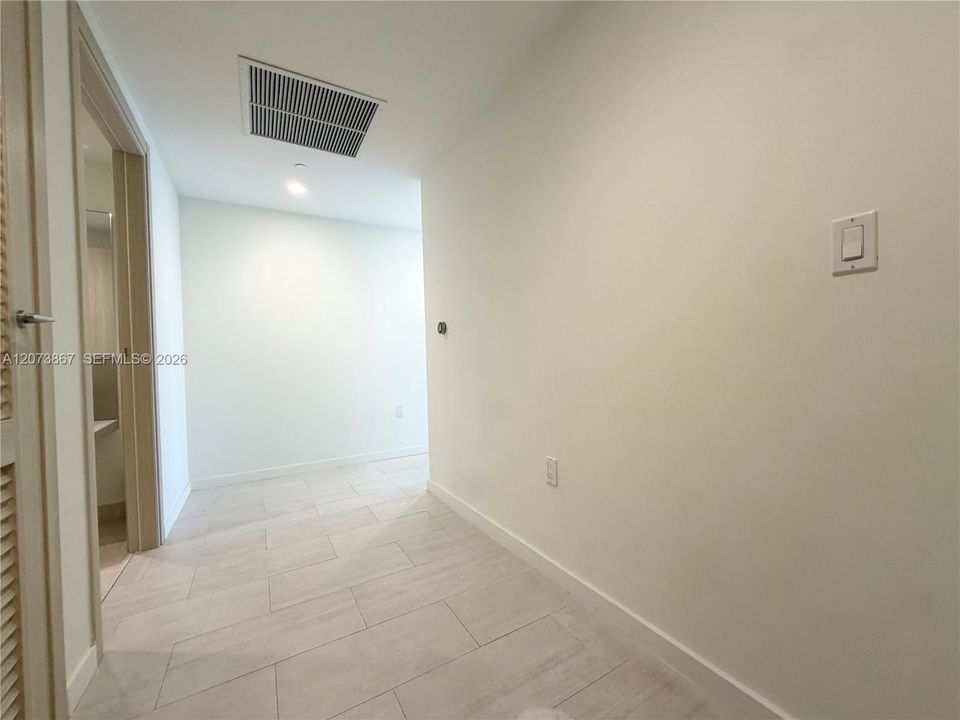 For Sale: $1,650,000 (2 beds, 2 baths, 1286 Square Feet)