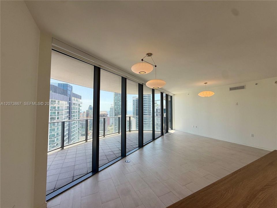 For Sale: $1,650,000 (2 beds, 2 baths, 1286 Square Feet)