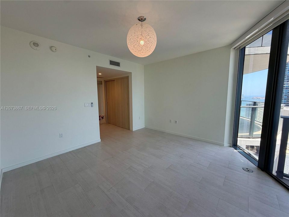 For Sale: $1,650,000 (2 beds, 2 baths, 1286 Square Feet)