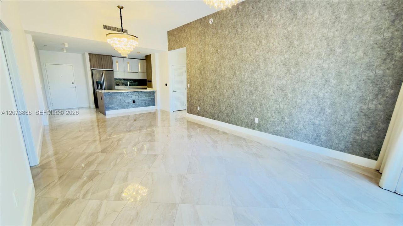 For Sale: $810,000 (2 beds, 2 baths, 1168 Square Feet)