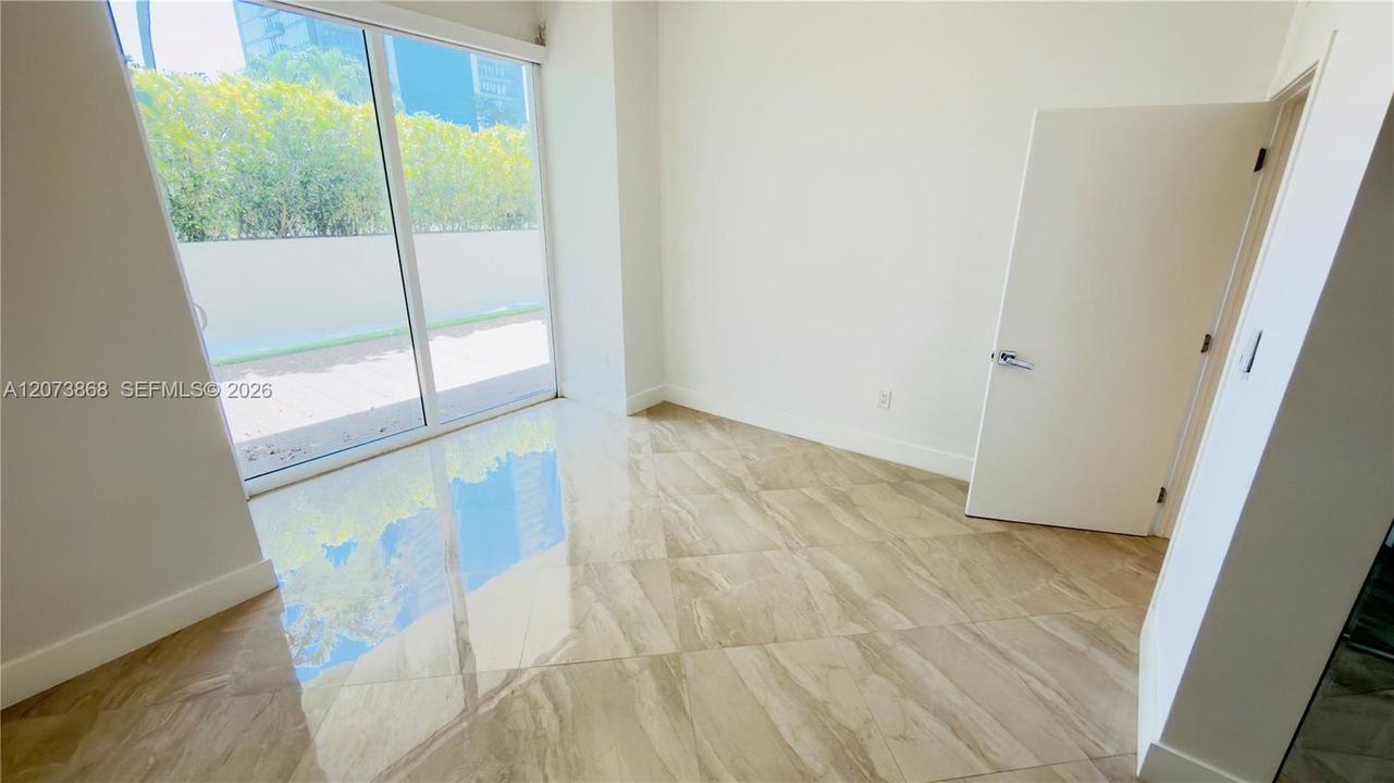 For Sale: $810,000 (2 beds, 2 baths, 1168 Square Feet)