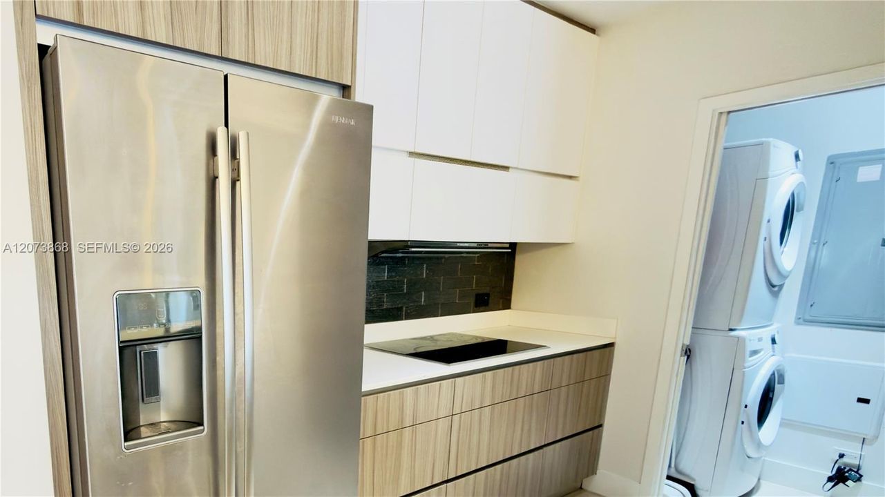For Sale: $810,000 (2 beds, 2 baths, 1168 Square Feet)