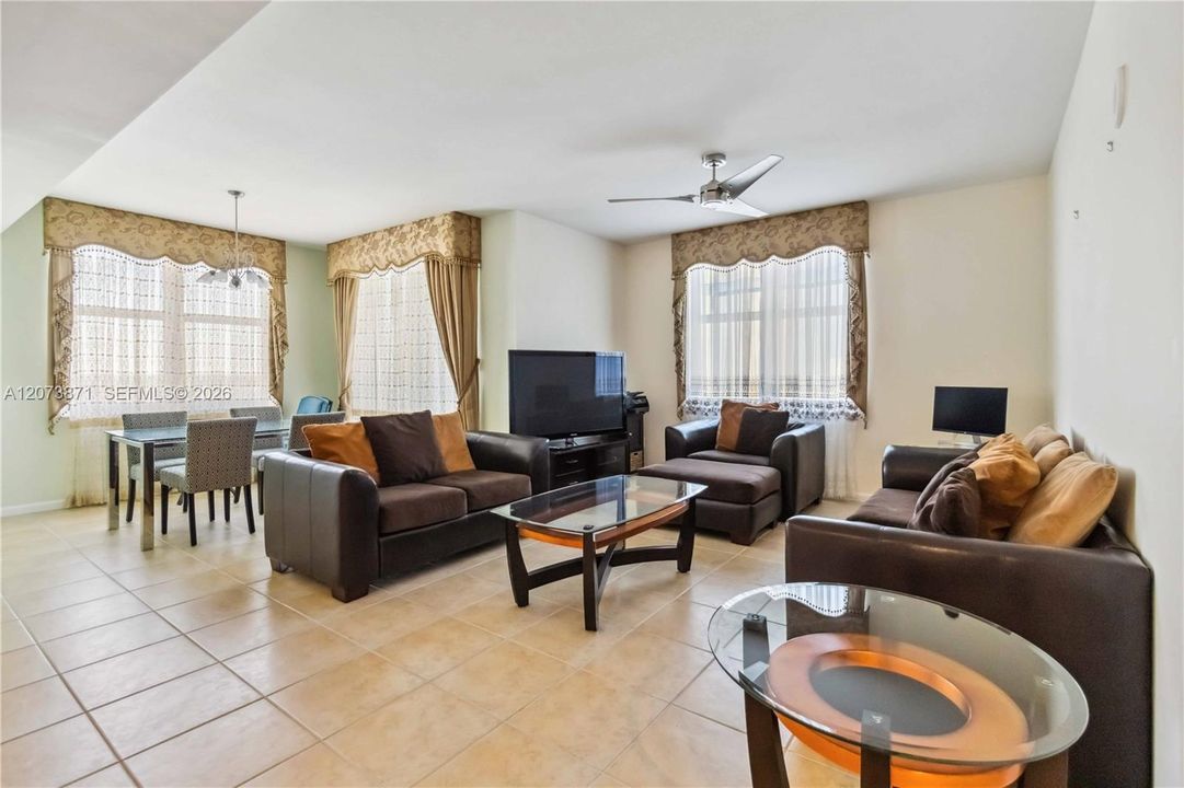 For Rent: $3,400 (2 beds, 2 baths, 1379 Square Feet)