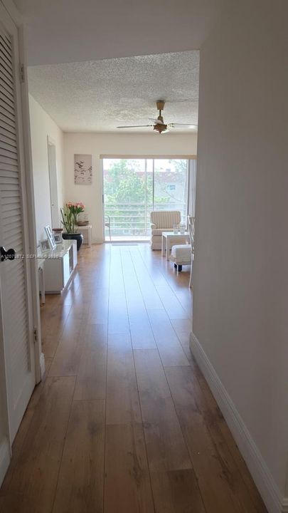 For Sale: $113,000 (2 beds, 2 baths, 850 Square Feet)