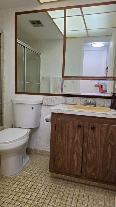 For Sale: $113,000 (2 beds, 2 baths, 850 Square Feet)