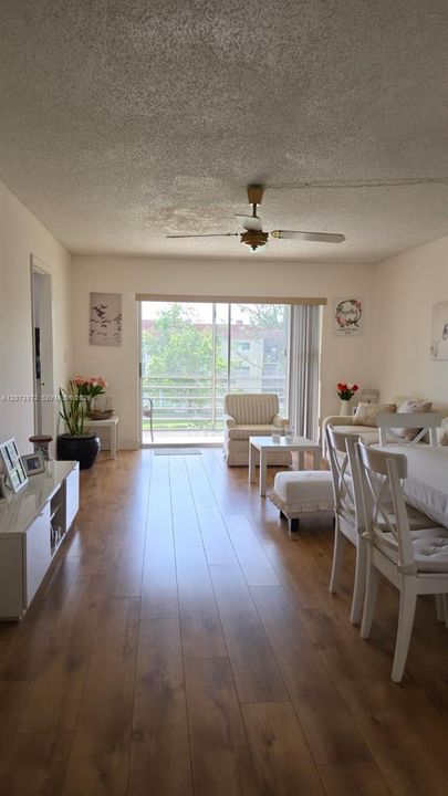 For Sale: $113,000 (2 beds, 2 baths, 850 Square Feet)
