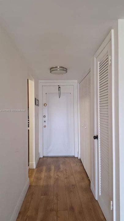 For Sale: $113,000 (2 beds, 2 baths, 850 Square Feet)