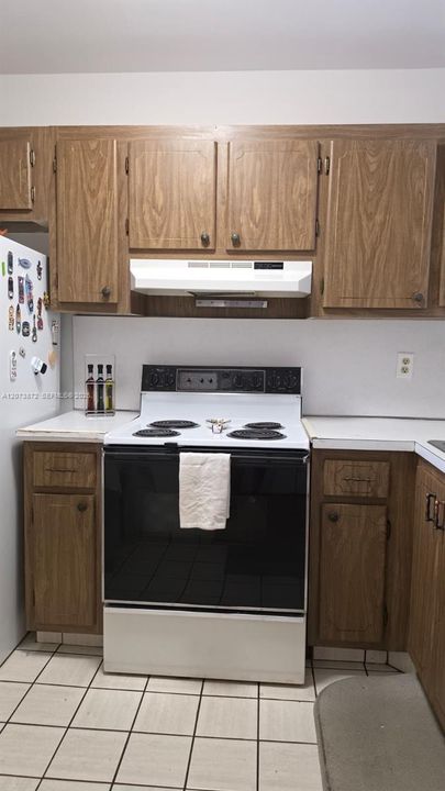 For Sale: $113,000 (2 beds, 2 baths, 850 Square Feet)