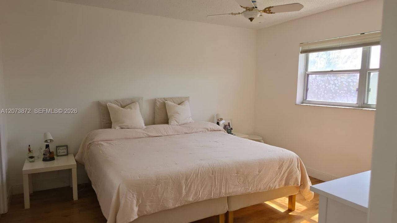 For Sale: $113,000 (2 beds, 2 baths, 850 Square Feet)