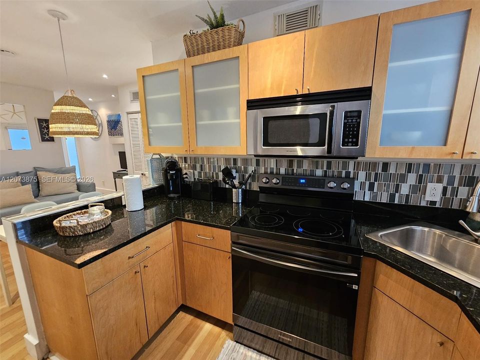 For Sale: $325,000 (0 beds, 1 baths, 414 Square Feet)