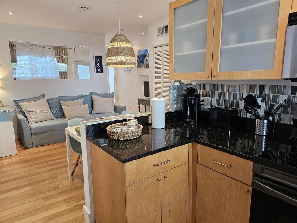 For Sale: $325,000 (0 beds, 1 baths, 414 Square Feet)