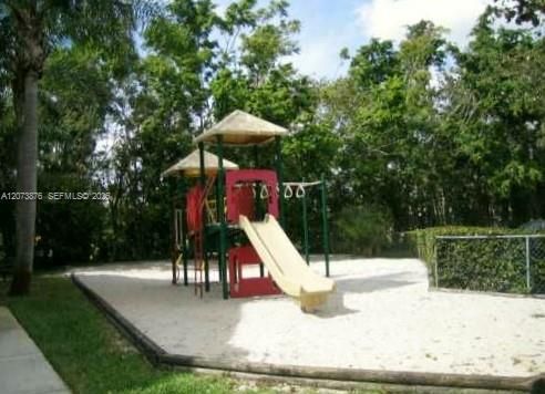Activo con contrato: $185,000 (1 camas, 1 baños, 782 Pies cuadrados)