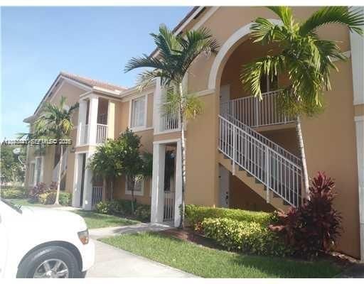 For Sale: $299,000 (2 beds, 2 baths, 1298 Square Feet)