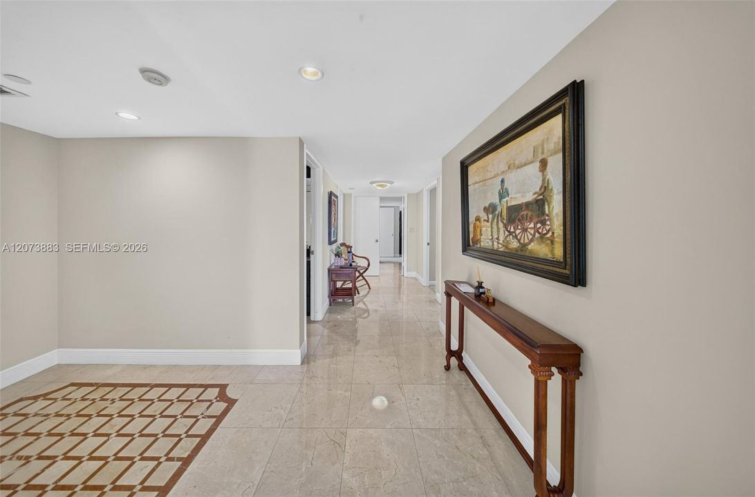 For Rent: $8,500 (3 beds, 2 baths, 1995 Square Feet)