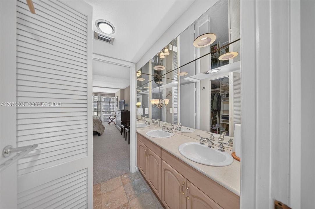 For Rent: $8,500 (3 beds, 2 baths, 1995 Square Feet)