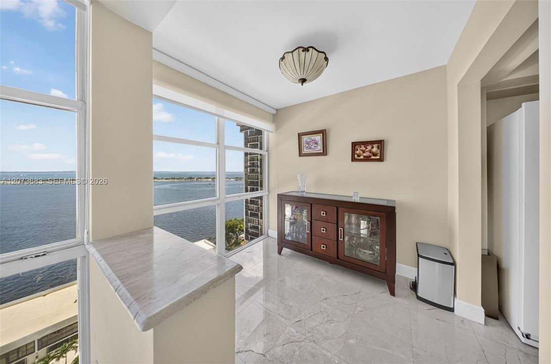 For Rent: $8,500 (3 beds, 2 baths, 1995 Square Feet)