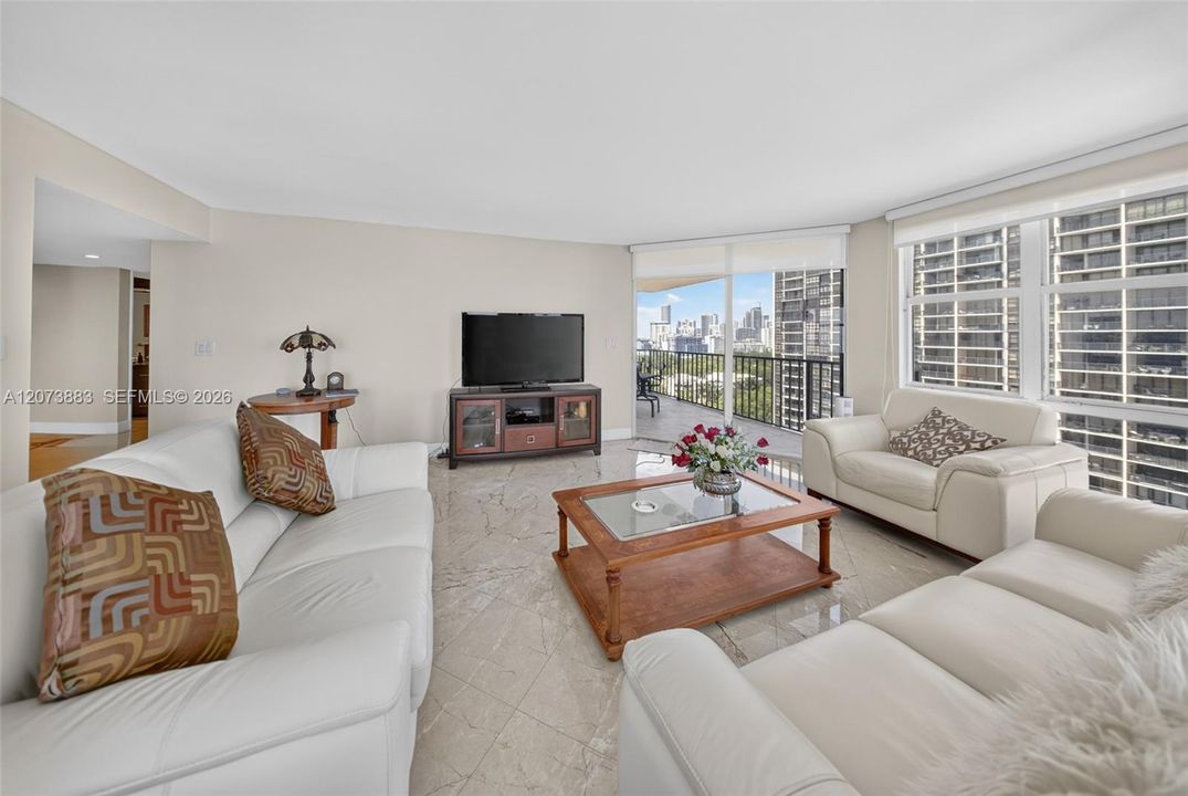 For Rent: $8,500 (3 beds, 2 baths, 1995 Square Feet)